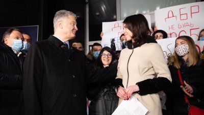 Зеленський повернув у владу поплічників Януковича, – Порошенко