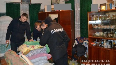 На Рівненщині чоловік відрубав сліпій дружині руки та ноги (ВІДЕО)