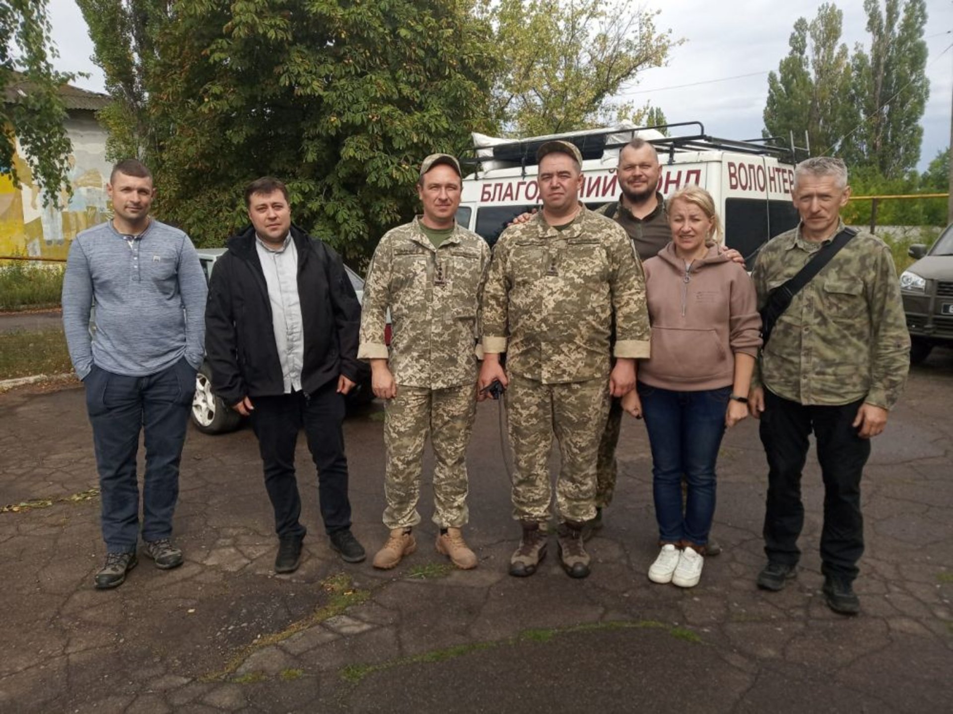 Військовим 24-ої бригади на передову передали необхідне обладнання, фото ЛМР