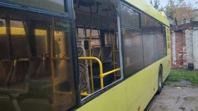 У Львові пошкоджено сім автобусів (ФОТО)