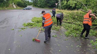 У Львові провалився димохід багатоповерхівки (ФОТО)