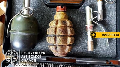 На Львівщині викрили чоловіка, який незаконно торгував саморобною зброєю (ФОТО)