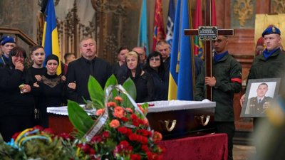 Львівщина провела в останню путь свого сина та захисника Владислава Аллерова, який загинув на Харківщині