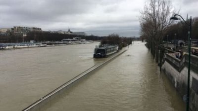 Рівень води у Сені досяг піку, у Парижі на тиждень закрили 7 станцій метро