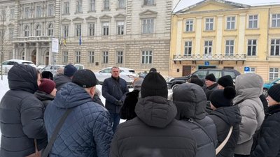 Родини новітніх Героїв України обурені діями Садового