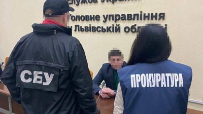 У Львові викрили податківців: незаконно відшкодовували ПДВ і передавали конфіденційну інформацію