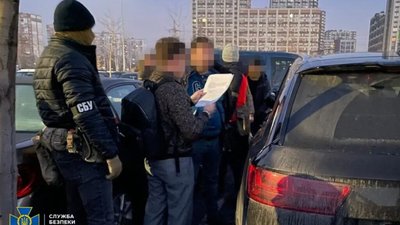 СБУ ліквідувала у Києві корупційну «схему» видачі дозволів на вантажні перевезення до понад 50 країн