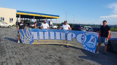 Футбольні вболівальники з України прямують на матч до Румунії (ВІДЕО)