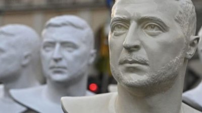 У Львові продають погруддя президента України Володимира Зеленського (ФОТО)