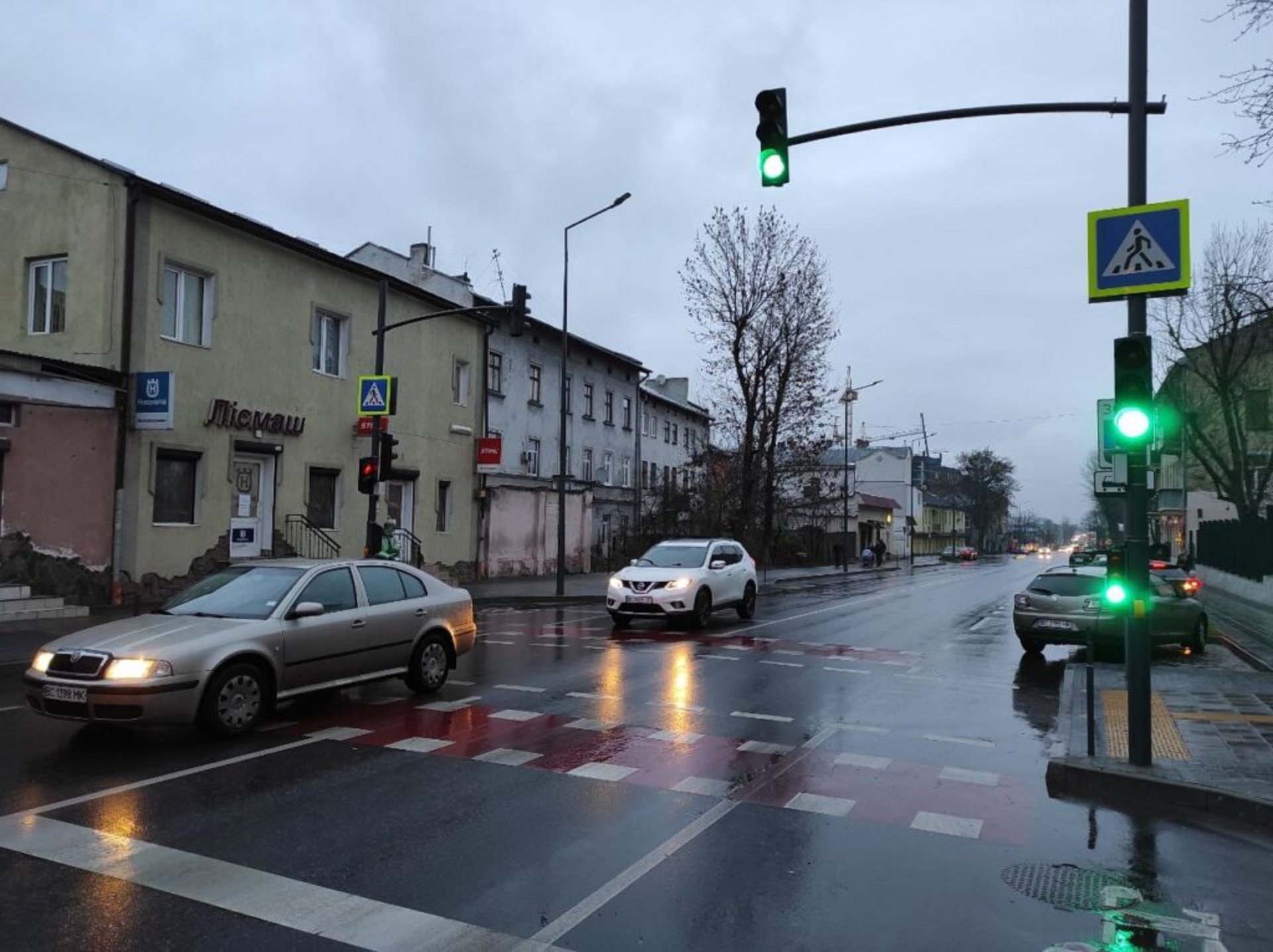 У Львові розповіли про недоліки ремонту вулиці Богдана Хмельницького, фото Зручне місто