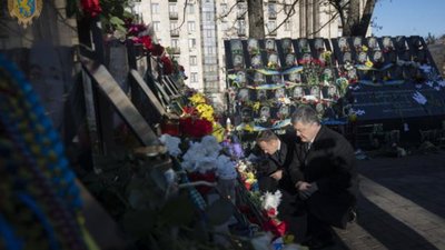 Порошенко разом із Президентом Європейської Ради вшанували пам’ять Героїв Небесної Сотні