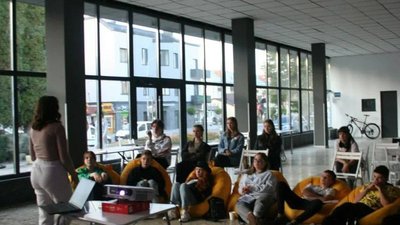 У громадському просторі «Каменяр» у Бориславі запрацював молодіжний центр Файно-HUB