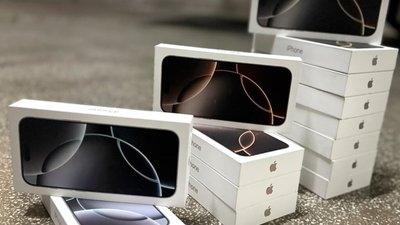 На Львівщині вилучили контрабанду новеньких айфонів