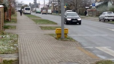 У Львові встановлюють ємності для піскосуміші