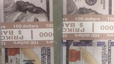 У потязі Київ - Львів обчистили чоловіка на 8800 доларів