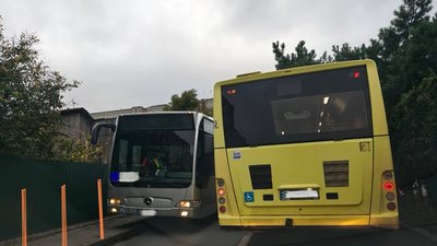 У Львові триває скандал із звуженням дороги