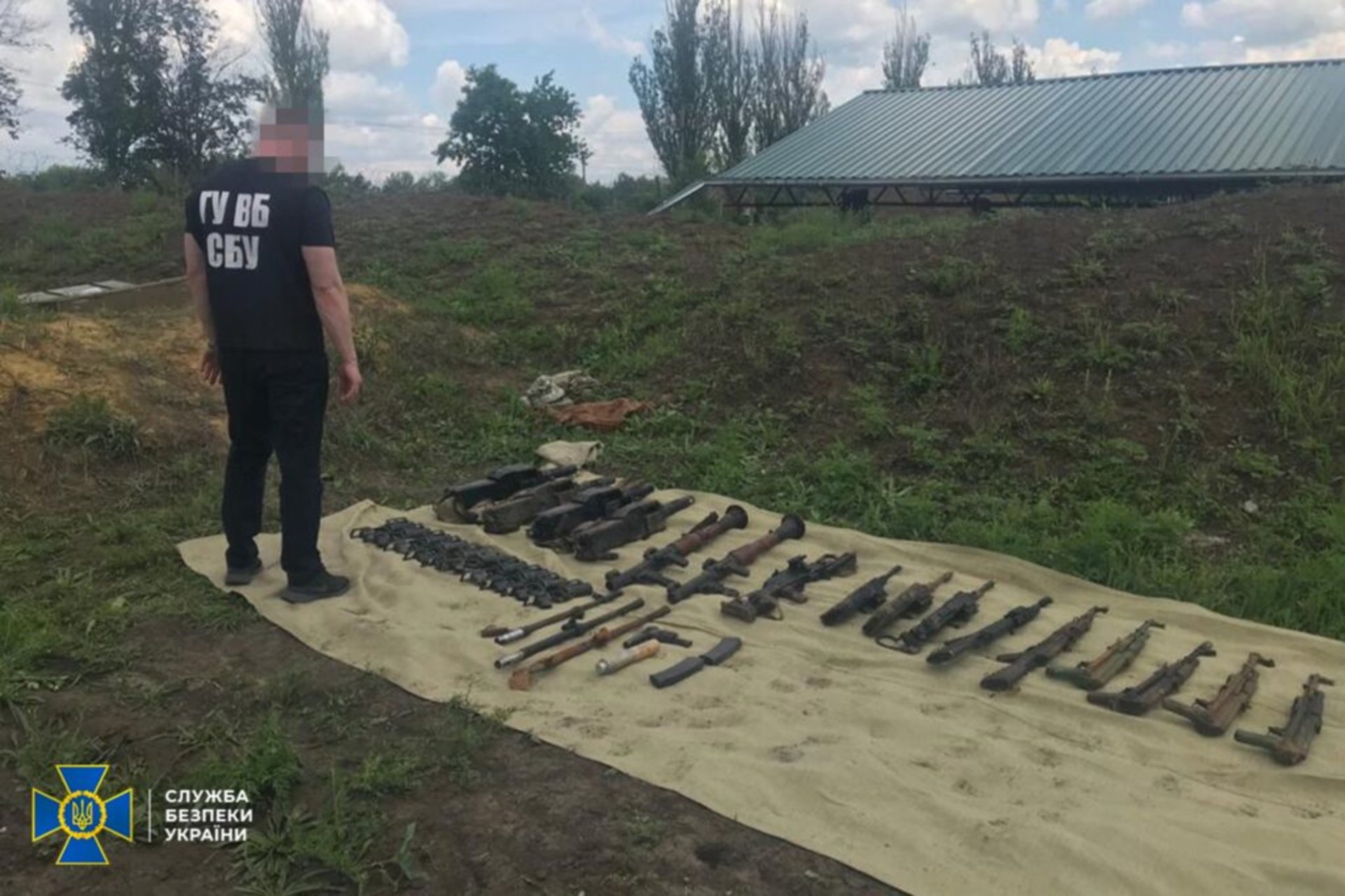 Військові хотіли викрасти зброю з військової частини