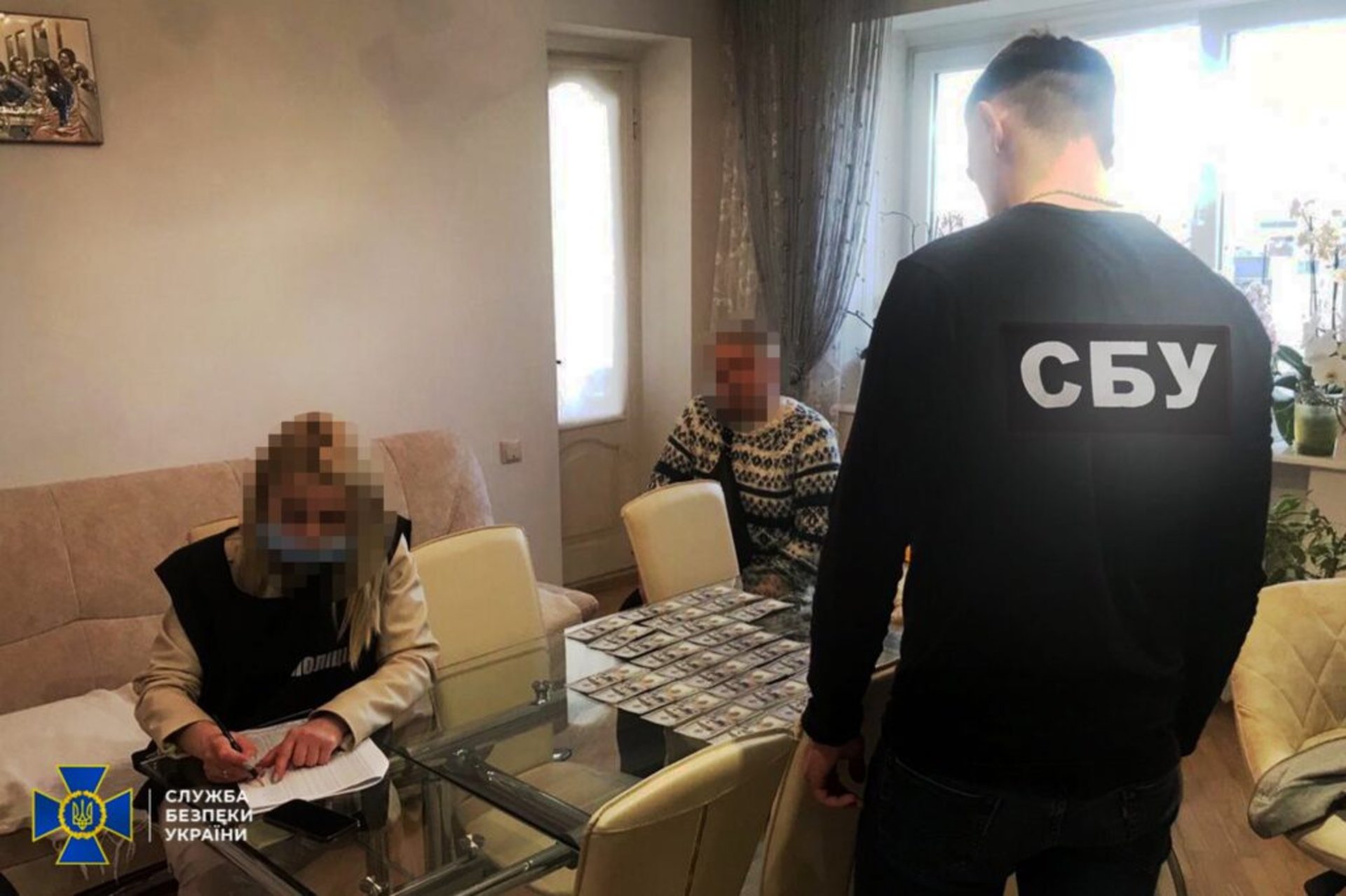 СБУ викрила медика, який вимагав хабарі з учасників АТО/ООС за оформлення інвалідності