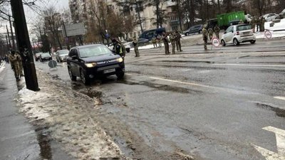 У Києві з'явилися нові блокпости