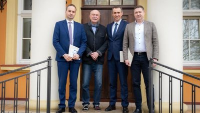 Ляшко відвідав аналітично-дослідницький центр Мирона Угрина