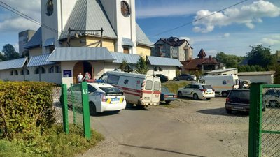 У церкві Львова дівчинка хотіла вчинити самогубство