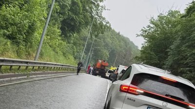 Біля Львова аварія паралізувала рух (ВІДЕО)