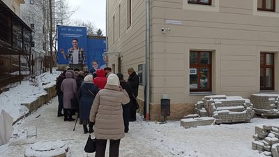 У Львові пільговики вистоюють у чергах, щоб отримати ЛеоКарт (ФОТО, ВІДЕО)