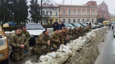 На Львівщині зустріли загиблого Героя, який був повним кавалером орденів «За мужність» (ФОТО, ВІДЕО)