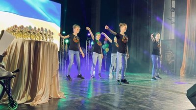 У Новояворівську триває V Міжнародний фестиваль «Політ з одним крилом»