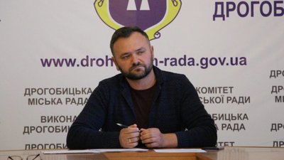 Життя та бізнес з чистого аркуша: переселенка з Покровська відкрила у Дрогобичі салон оптики