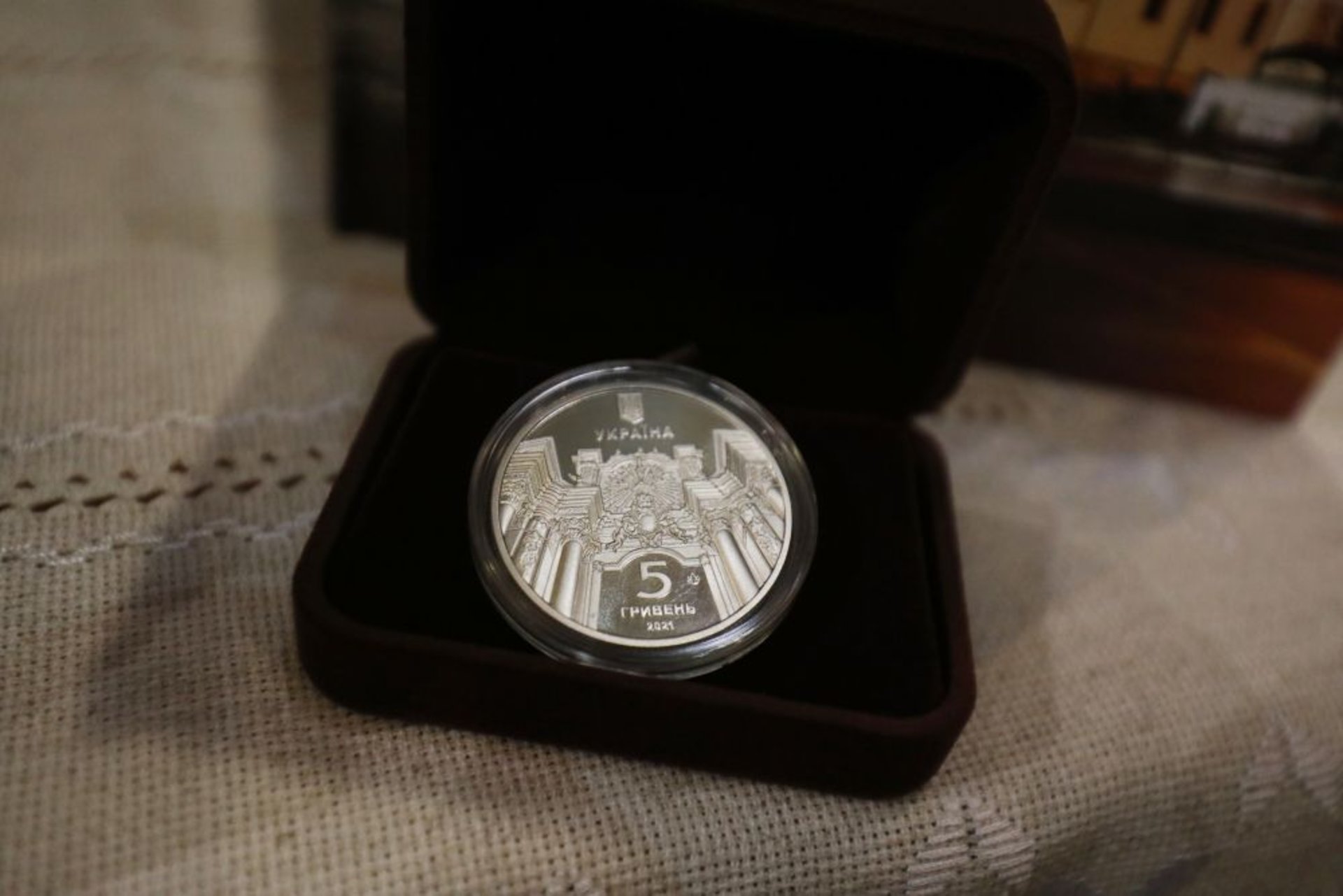 У Львові презентували книгу про Гарнізонний храм та ювілейну монету із його зображенням