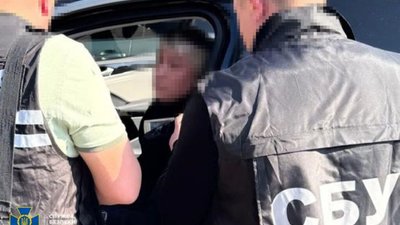 На Львівщині викрили митника