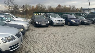Автомобілі в Україні ввозили благодійні фонди, - подробиці