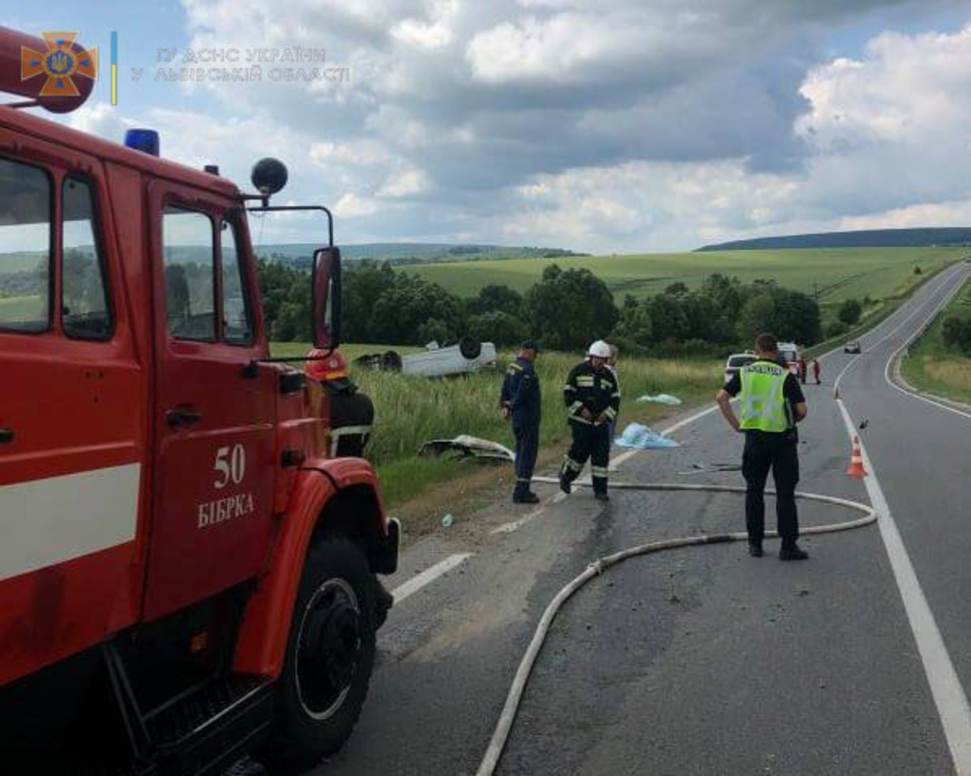рятувальники ліквідували наслідки ДТП, де загинуло 2 особи та 3 особи травмовано