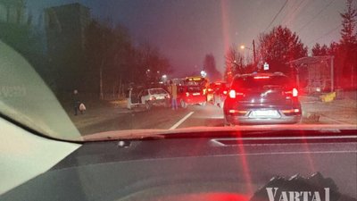 У Львові заблокований рух транспорту у Рясне (ФОТО)