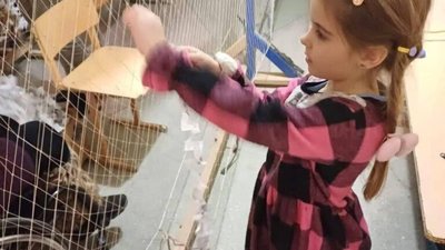 Майже 1000 сплетених маскувальних сіток: жителі Львівщини продовжують підсилювати наших захисників
