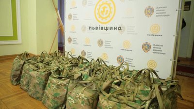 Ще 50 бронежилетів передадуть зі Львівщини нашим військовим на передовій