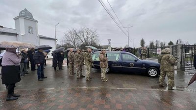 Львівщина провела в останню путь захисника України (ФОТО)