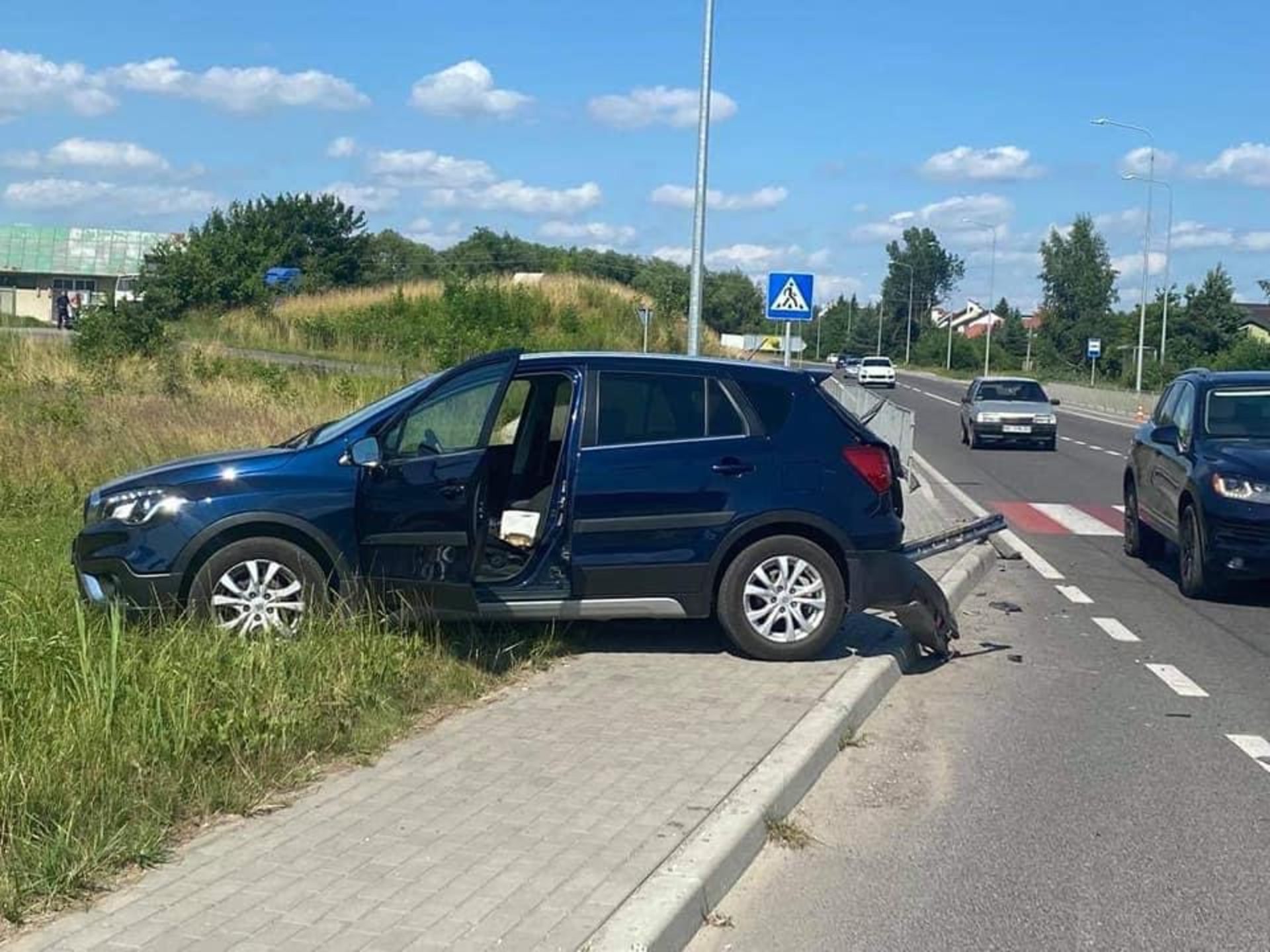 Біля Львова сталась аварія за участі кількох автомобілів, фото Варта-1