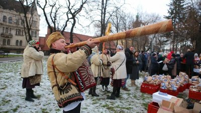 «Різдво Разом»: для внутрішньо переміщених осіб, які знайшли прихисток на Львівщині, організували передріздвяний Святвечір