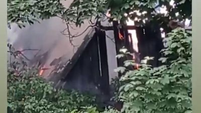 У Львові на Пасічній горить будинок (ВІДЕО)