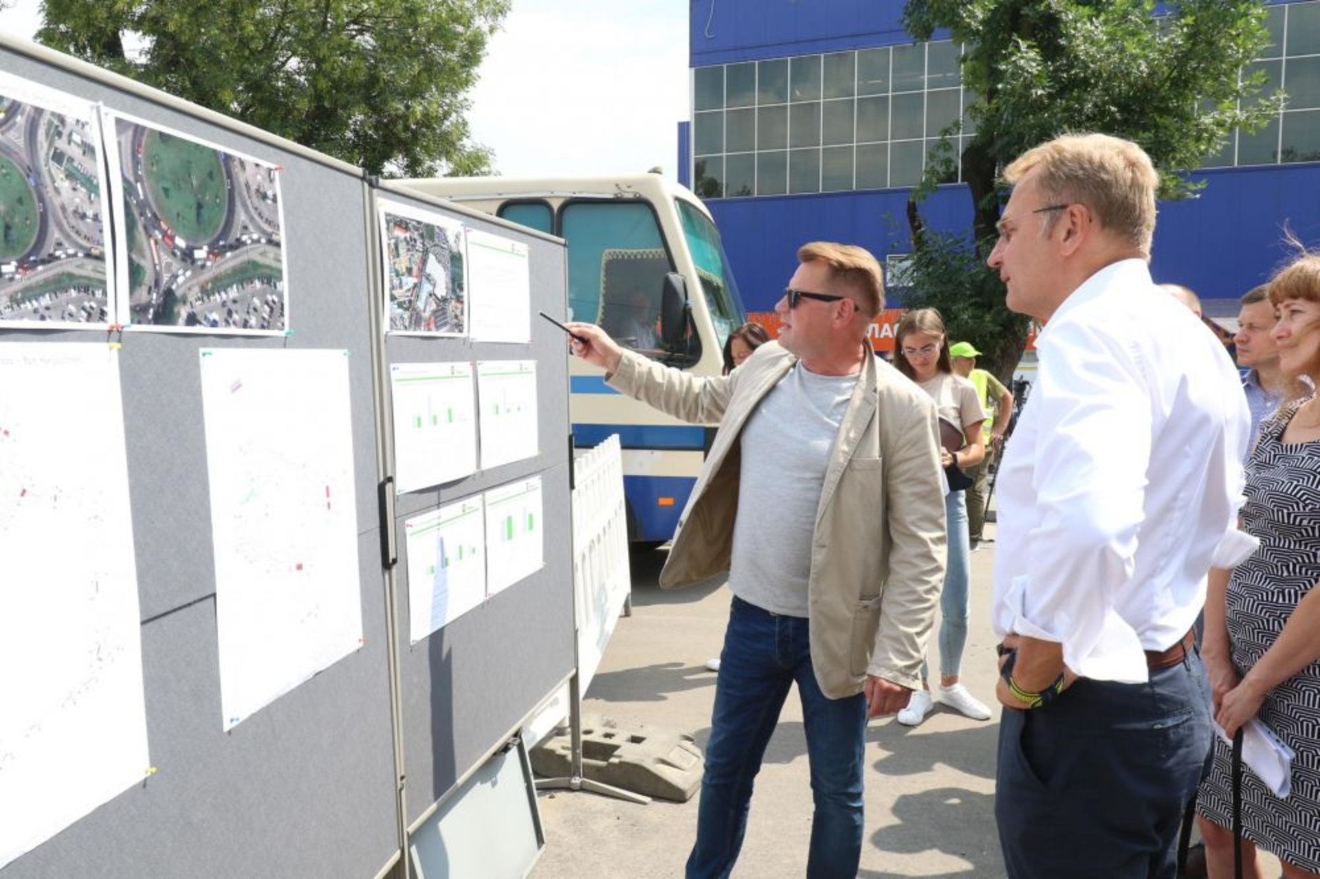 У Львові вулицю Богдана Хмельницького обіцяють відкрити у серпні, фото ЛМР