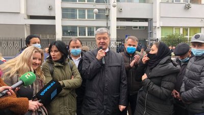Порошенко у Львові закликав об’єднатися проти фальсифікацій влади на виборах