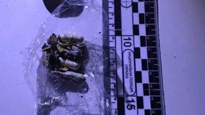 Львівські патрульні зупинили автомобіль, пасажир якого мав, ймовірно, наркотичні речовини