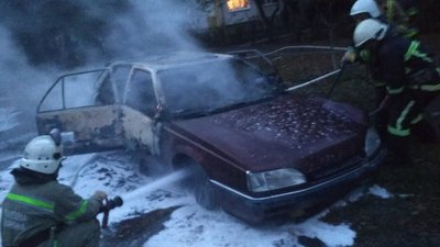 У Львові згоріла автівка