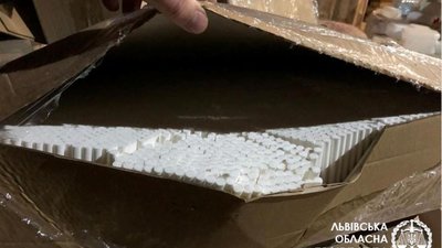 На Львівщині судитимуть організаторів підпільного цеху з виготовлення фальсифікованих тютюнових виробів (ФОТО)