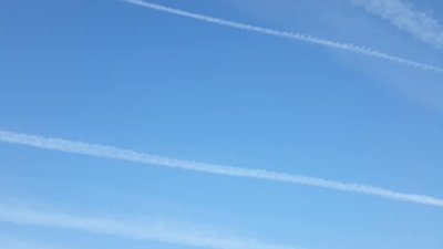 Літаки розмалювали небо над Самбором (ФОТО)