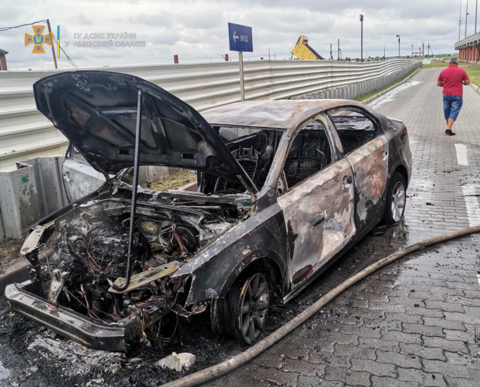 У Сокільниках згорів автомобіль