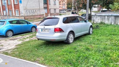 У Львові не вистачає місць для паркування