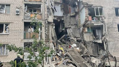 Росіяни знову атакували Бахмут: з-під завалів діставали людей